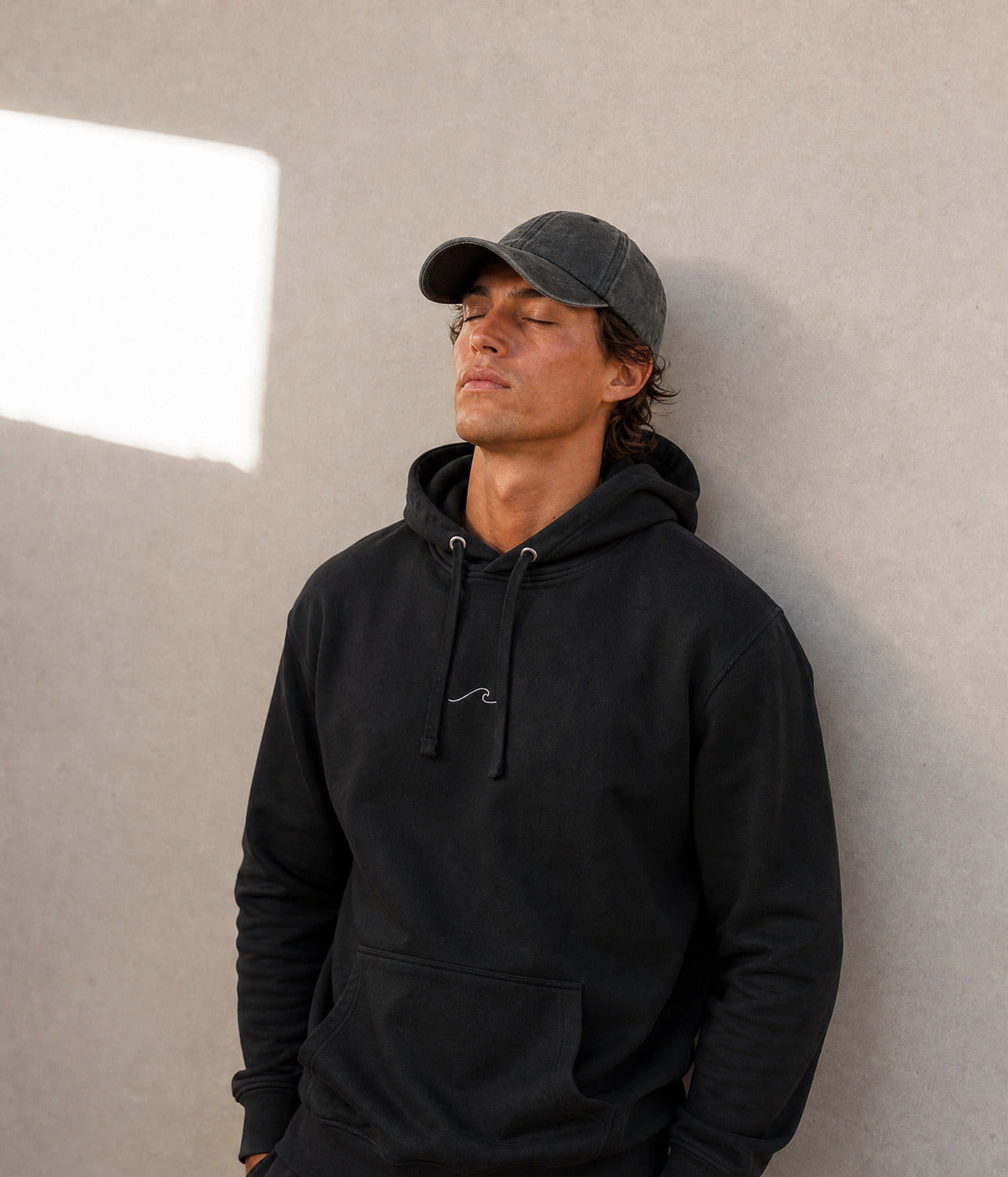 THE WAVE HOODIE. on model