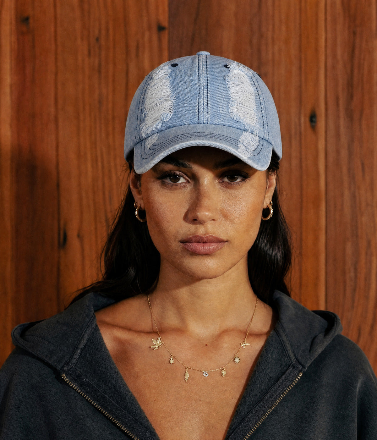 TORN DENIM. — LIGHT BLUE worn