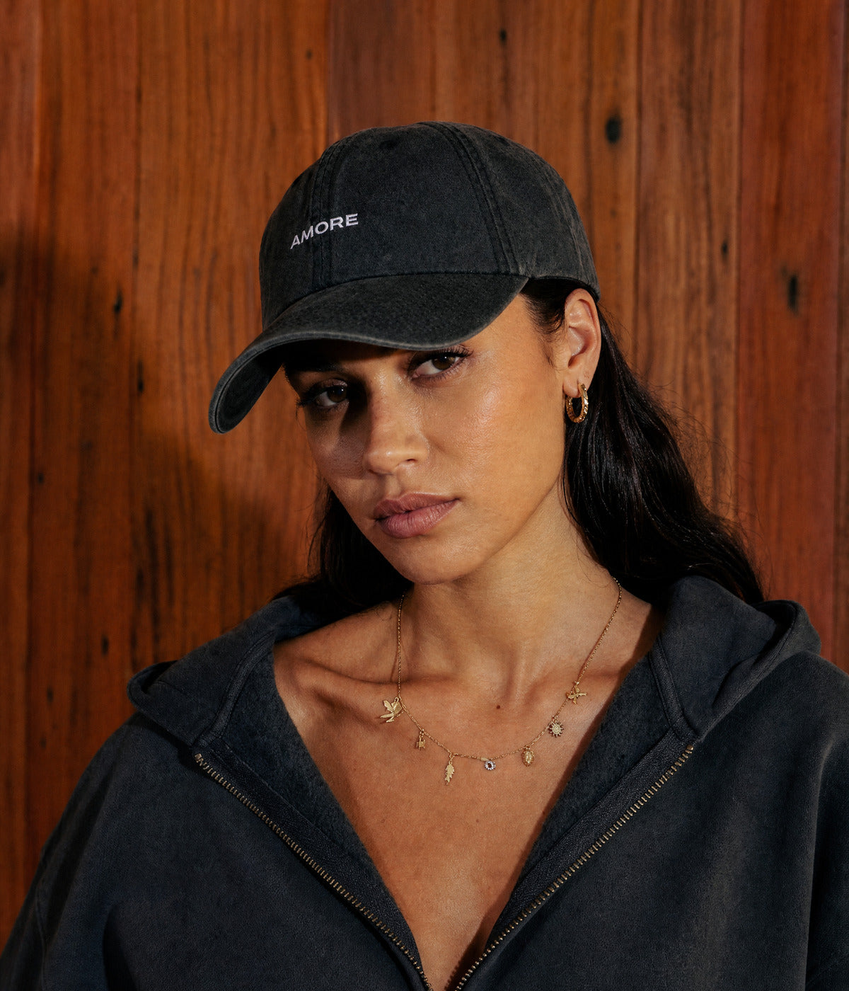 WASHED AMORE — BLACK worn
