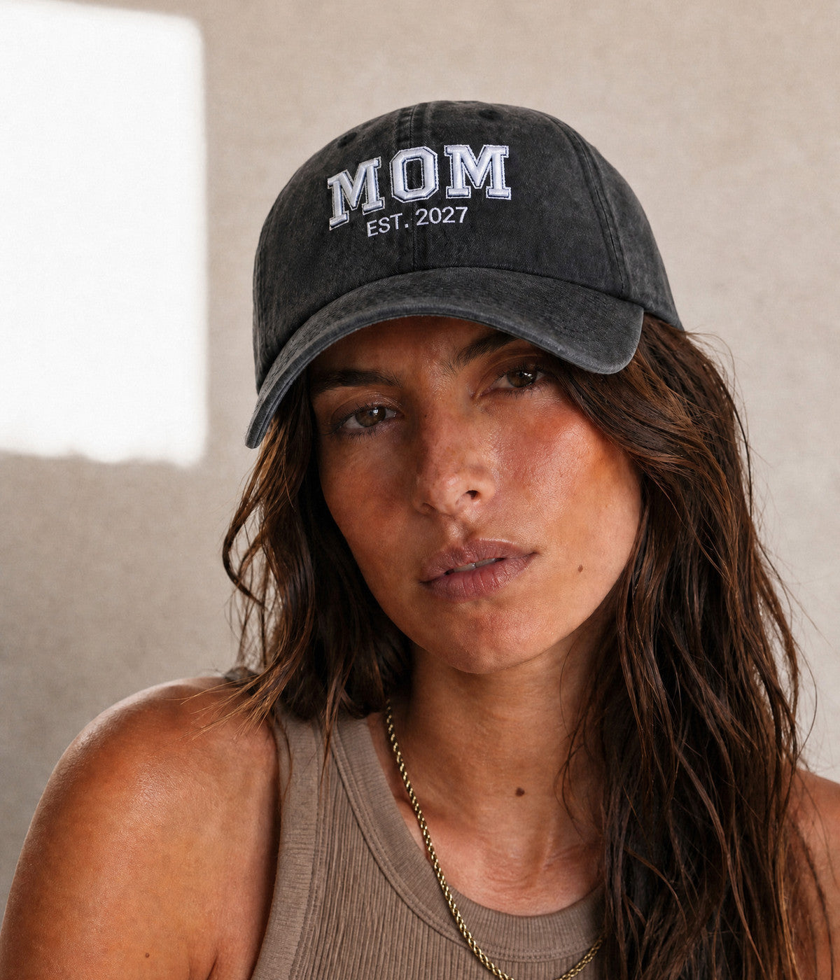 WASHED MOM EST 2027. — BLACK worn
