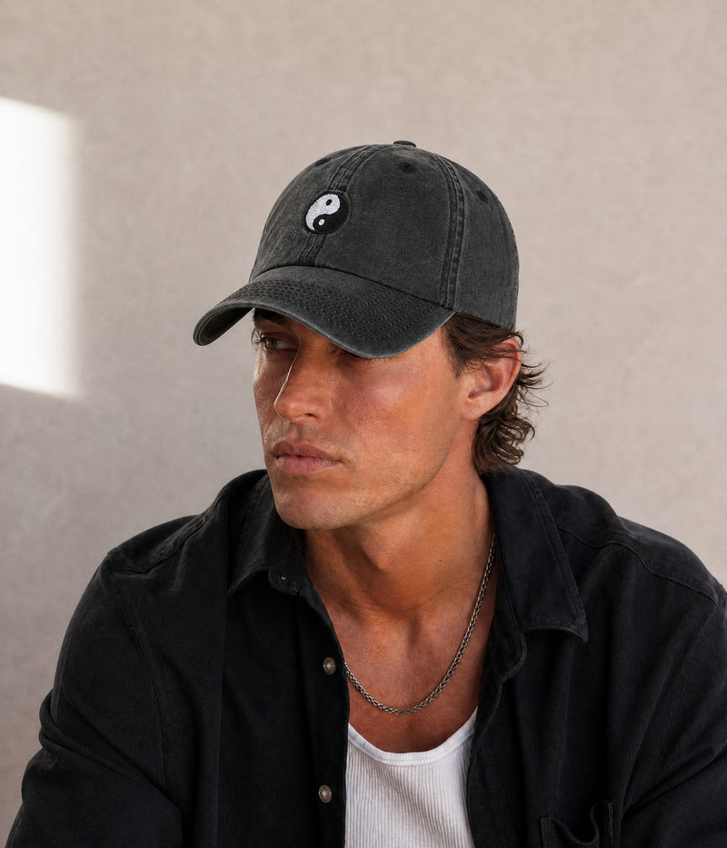 WASHED YIN-YANG. worn by a man