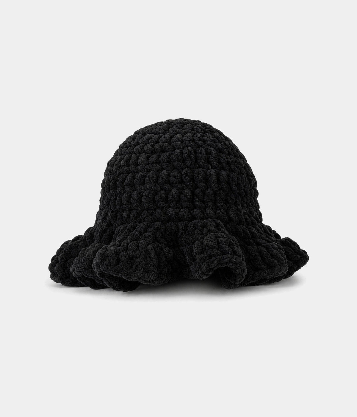 CROCHET RUFFLE BUCKET. crochet bucket hat in BLACK, front view