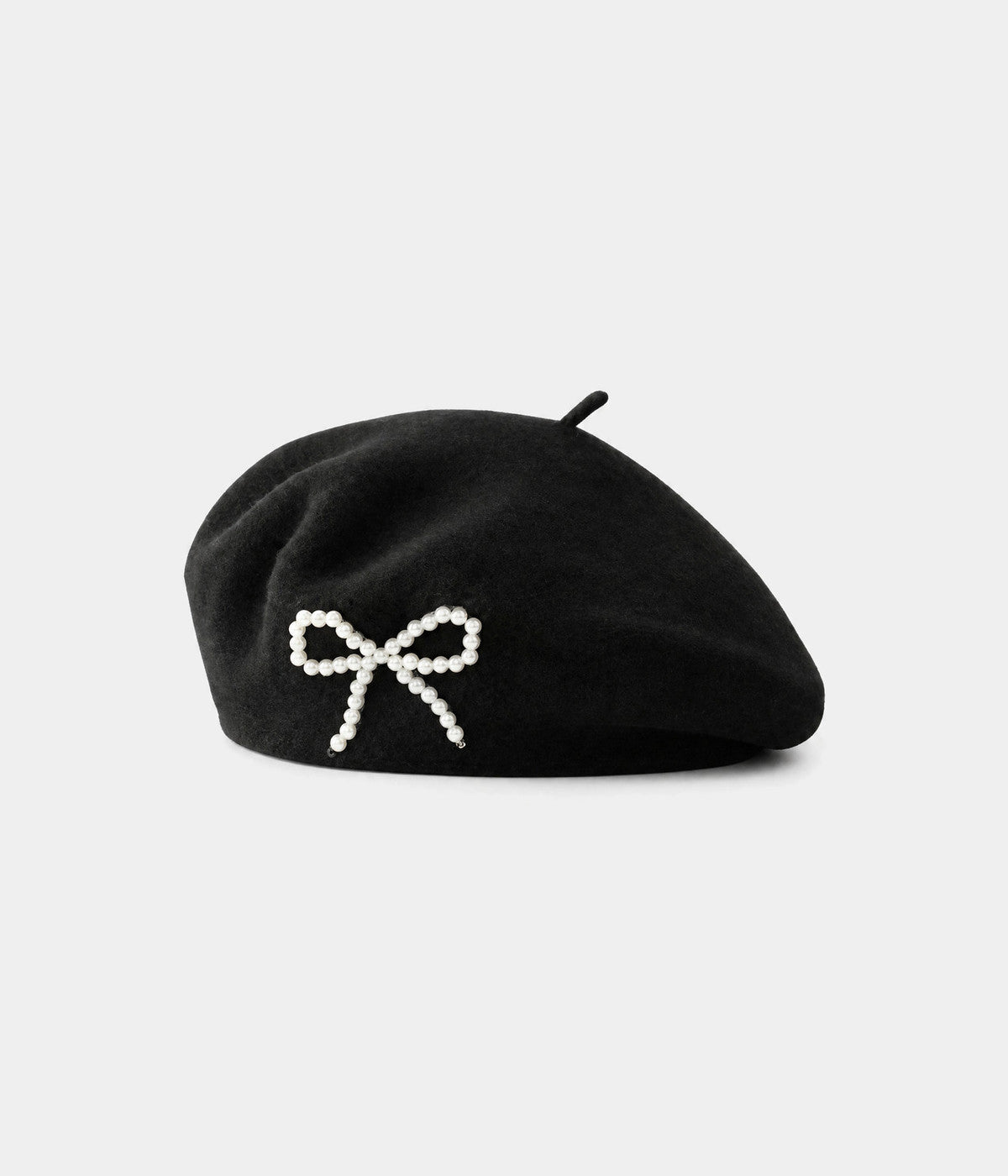 PEARL BOW BERET. wool beret in BLACK, front view